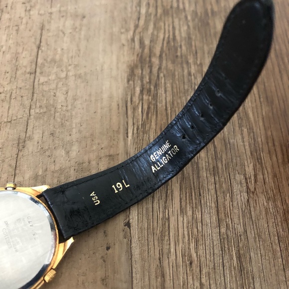 Vintage Seiko Gold Chronograph Watch w/  🐊 Strap - Picture 5 of 7